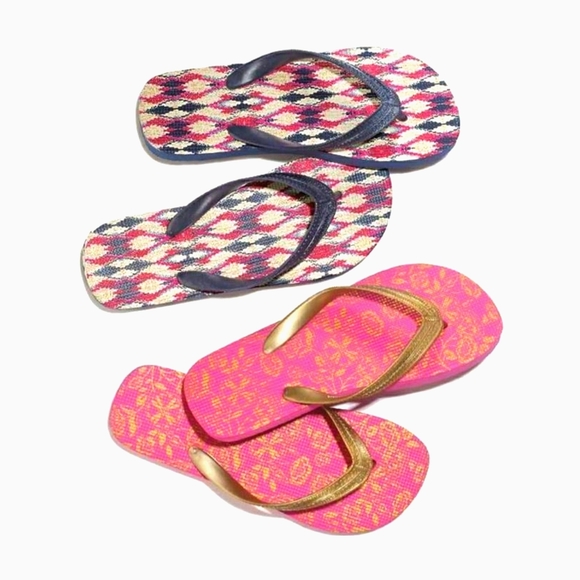 New Pack of 2 pair of flip flops - Picture 1 of 4